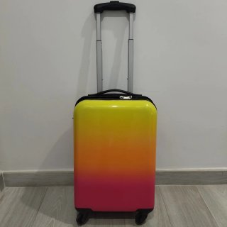 Maleta pequeña de viaje 58x36x20. Desde las ruedas