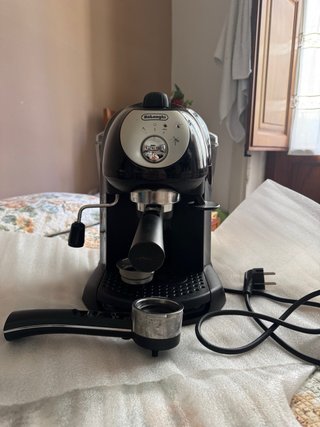 Macchina caffè Delonghi nera