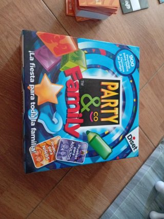 Juego de mesa Party & Family