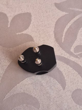 Adaptador telefónico antiguo tripolar (A estrenar)