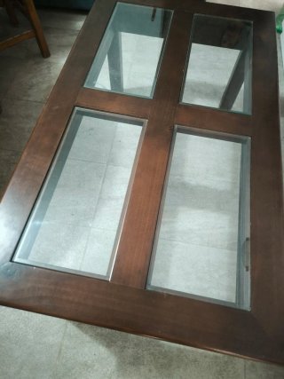 MESA RATONA DE CENTRO MADERA DURA Y CRISTAL MESITA