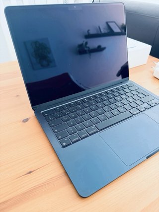 MacBook Air M2, nuevo , bateria 100%