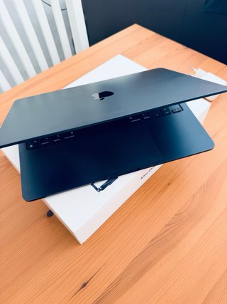 MacBook Air M2, nuevo , bateria 100%