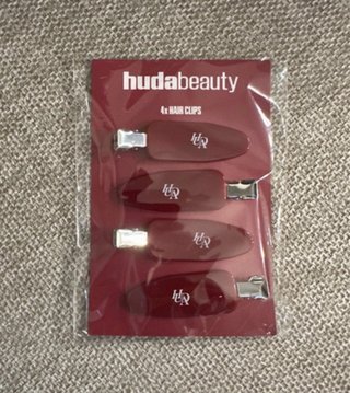 Set de 4 Pinzas para el Pelo Huda Beauty