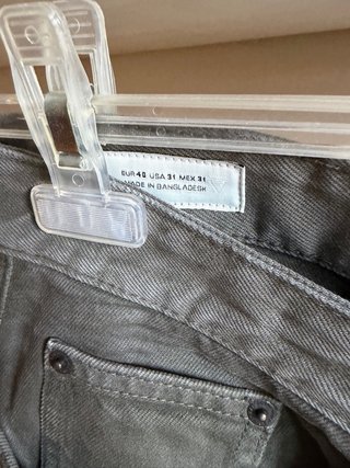 Pantalón vaquero verde caqui T. 40