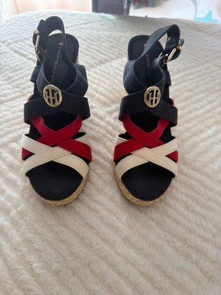 Cuñas Tommy Hilfiger azulado Rojas Blancas