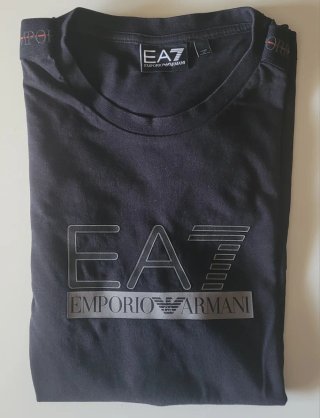 Camiseta EA7 Emporio Armani Negra