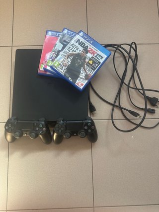 PlayStation 4 + 2 mandos