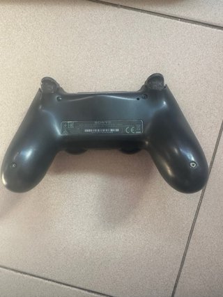 PlayStation 4 + 2 mandos