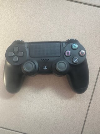 PlayStation 4 + 2 mandos