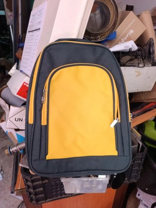 Mochila Verde y Amarilla