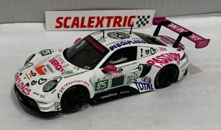 Scalextric Porsche 911 GT3 Iron Dames