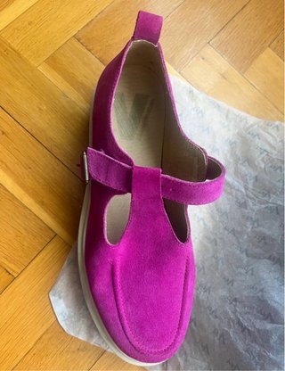 Zapato de ante rosa