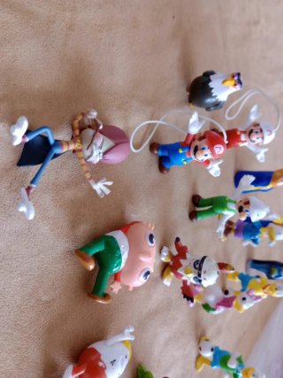 Conjunto de 17 muñecos.3€ todos