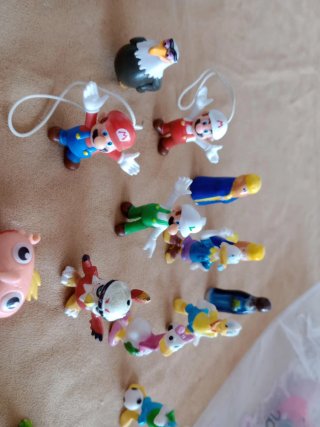 Conjunto de 17 muñecos.3€ todos