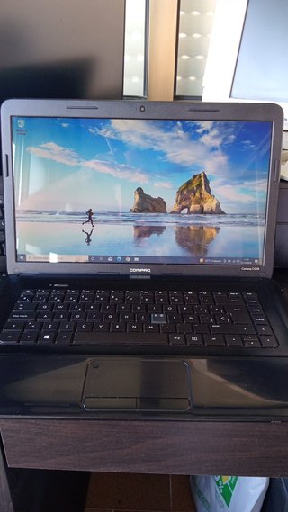 Portátil Compaq CQ58