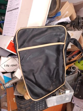 Bandolera Negra y Beige