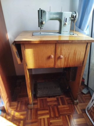 Máquina de coser Wertheim Rapida SA