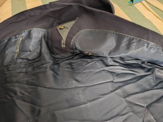 Traje elegante azul hombre