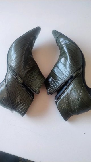Botines grises/verdes efecto piel