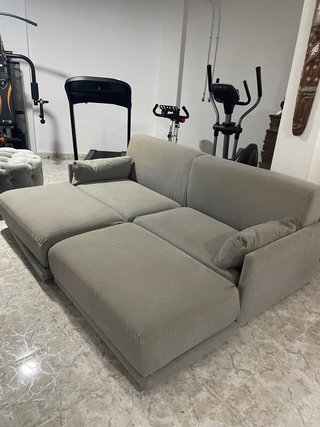 Divano modulare con 2 pouf beige
