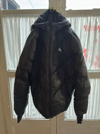 Abrigo acolchado Adidas negro