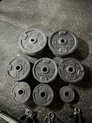 Banco de gimnasio Sportstech + Rack + 63 kg