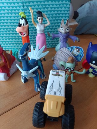 Lote de 9 figuras