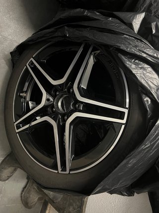 Ruedas Mercedes AMG (Llanta + Neumático)