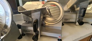 Corta Fiambres 250mm