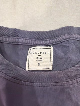 Camiseta Scalpers Morada Talla XL