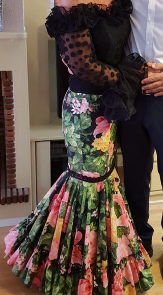Falda flamenca floral volantes