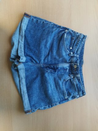 Vaquero corto H&M azul talla 38