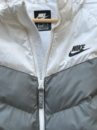 Plumífero Nike Talla 13-15.