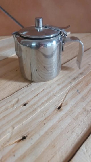 Tetera o lechera de acero inoxidable