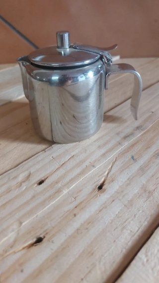 Tetera o lechera de acero inoxidable