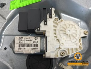 Elevalunas trasero derecho Seat Leon