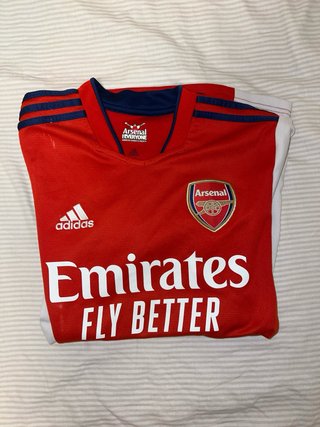 Camiseta Arsenal Adidas Emirates Fly Better.
