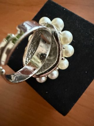 Anillo ajustable perlas blanco. Acero. Nuevo
