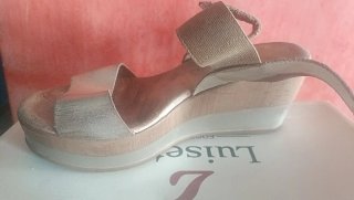 Sandalias cuña beige/doradas