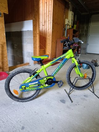 Bicicleta infantil 18''