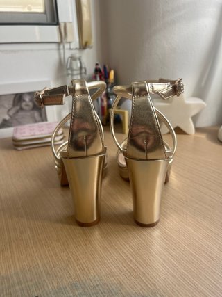 Tacones Dorados Talla 36 Usadas 1 vez