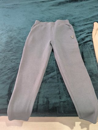 Dos Pantalones Guess (M) sin uso.Con factura