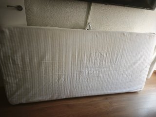 Colchón 90x190 con funda (usado 3 veces)