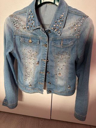 Chaqueta Vaquera S con Tachuelas y Perlas
