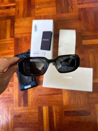 Gafas de sol Prada PR 17WS