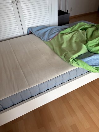 Cama y COLCHON para niño en perfecto estado.
