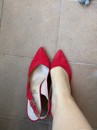 Zapatos de tacón rojos de piel T.39
