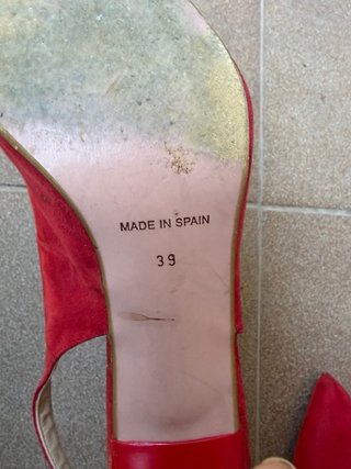 Zapatos de tacón rojos de piel T.39