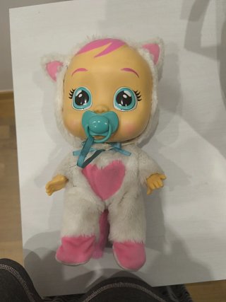 Muñeco Bebé Llorón con Pijama de Oveja